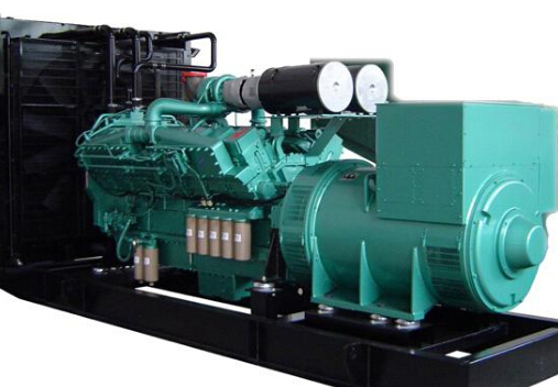 三穗冬季柴油发电机组启动前应进行哪些预热操作？